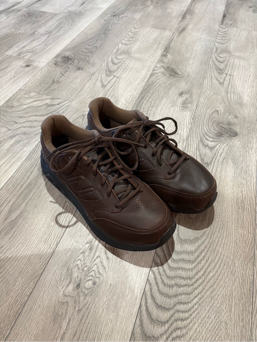 New Balance 928v3 Men's Dark Brown Leather Lace-Up sneakers
